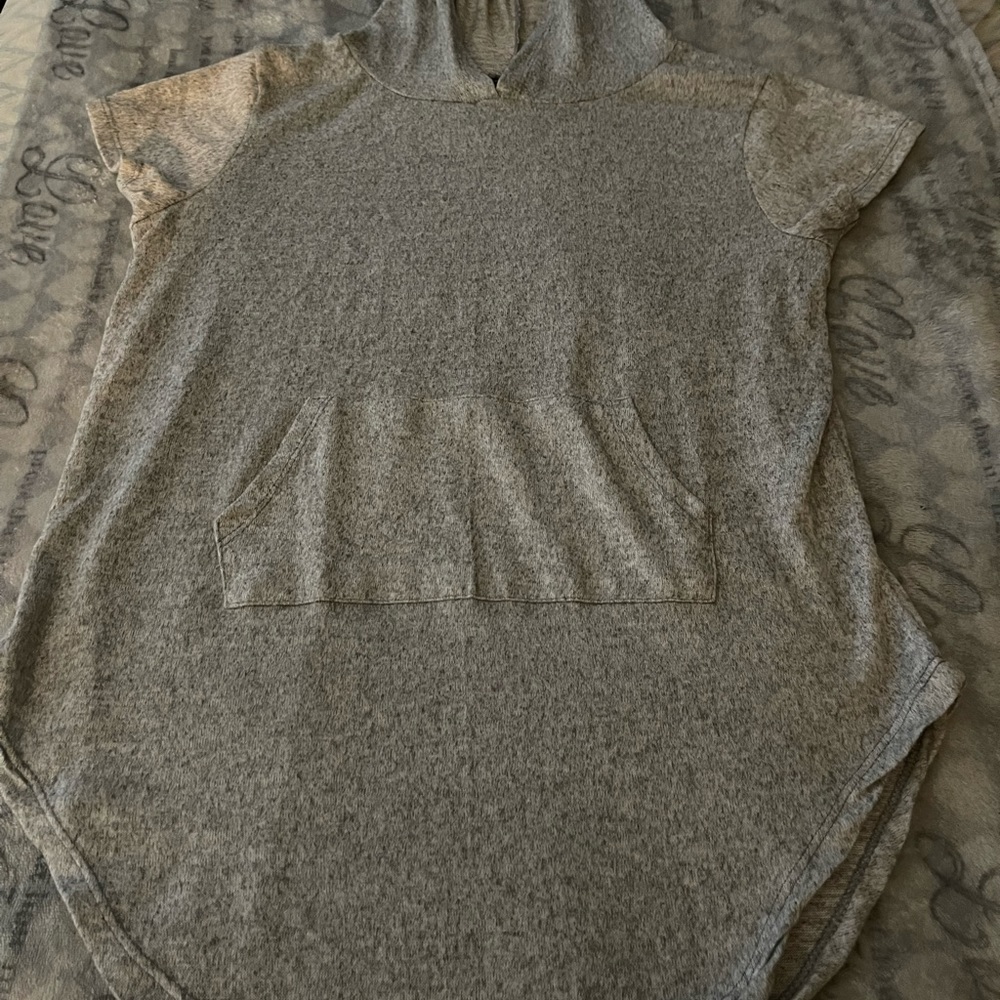 Gray scooped bottom hoodie